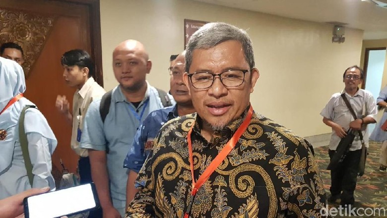 Aher Tanggapi Pengakuan Neneng soal Sarapan Bareng di Moskow Bahas Meikarta Aher Tanggapi Pengakuan Neneng soal Sarapan Bareng di Moskow Bahas Meikarta