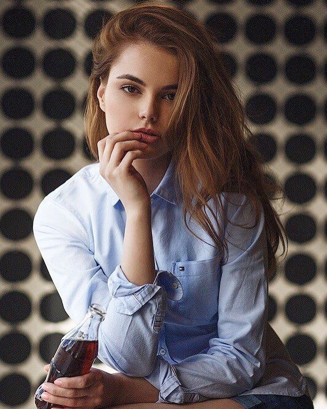 Oktyabrina Maximova masuk dalam daftar 10 wanita tercantik yang dirilis TC Candler. Dari 85.000 selebriti wanita yang masuk kriteria tersebut, TC Candler hanya memilih 100 wajah untuk masuk dalam daftar Wanita Tercantik Dunia. Dan Oktyabrina ada di 10 besar daftar tersebut. Foto: Instagram