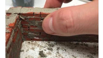 De Gea waktu kecil sudah suka membuat tembok. Foto: istimewa