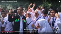 Jokowi Doyan Ngevlog Pakai iPhone