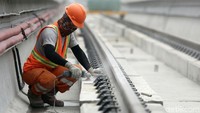 Untuk konstruksi LRT ditargetkan bisa rampung pada akhir 2019.