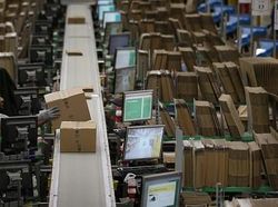 Gudang Raksasa Amazon yang Bikin Jeff Bezos Terkaya di Dunia