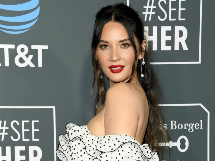 Olivia Munn SANTA MONICA, CA - JANUARY 13: Olivia Munn attends the 24th annual Critics Choice Awards at Barker Hangar on January 13, 2019 in Santa Monica, California. (Photo by Jon Kopaloff/Getty Images)