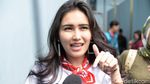 Kibasan Rambut Ayu Ting Ting