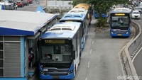 Target itu didukung dengan penambahan rute Transjakarta. Pada 2019 akan ada 236 rute pada 2019.