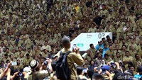 Kehadiran Jokowi di Gedung Istora, Senayan, Jakarta, Senin (14/1/2019) disambut langsung oleh Ketua Umum PPDI Mujito. Saat memasuki gedung, ribuan anggota PPDI menyambut antusias dengan meneriakkan nama Jokowi.