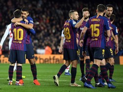 Berkat kemenangan tersebut, Barcelona kembali melebarkan jarak dari rival-rivalnya. Tim arahan Ernesto Valverde itu memuncaki klasemen dengan 43 poin, unggul lima angka dari Atletico Madrid yang ada di urutan kedua. Foto: David Ramos/Getty Images