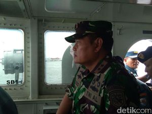 Naik KRI Todak, Pangkoarmada Cek CVR Lion Air di Perairan Karawang