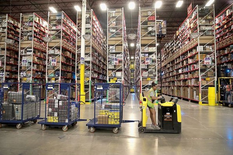 Masifnya Gudang Amazon