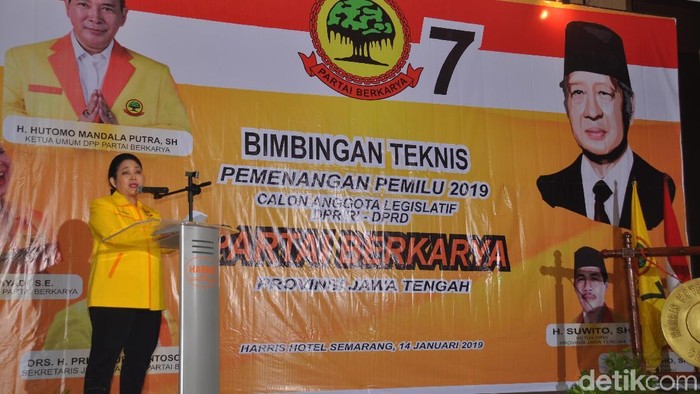 Titiek Soeharto Minta Caleg Sosialisasi Beda Partai Berkarya dan Golkar