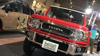 Tak hanya itu, di bagian depan bukan logo Suzuki yang tertempel di sana.   Foto: Dina Rayanti