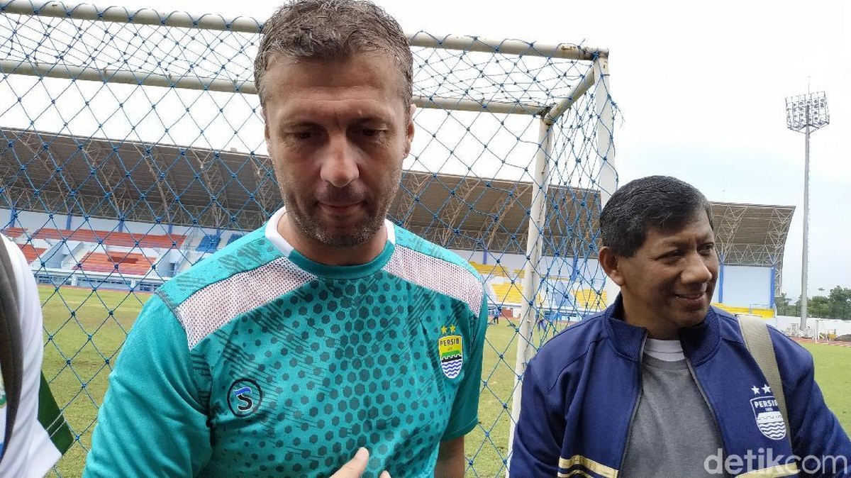 Pelatih Persib Bandung, Miljan Radovic. (Foto: Mukhlis Dinillah/detikSport)