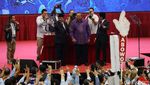 Ketika SBY Salam Dua Jari Bersama Prabowo-Sandi