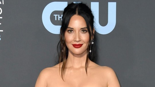 Olivia Munn Bergaun Polka Dot Monochrome Olivia Munn Bergaun Polka Dot Monochrome