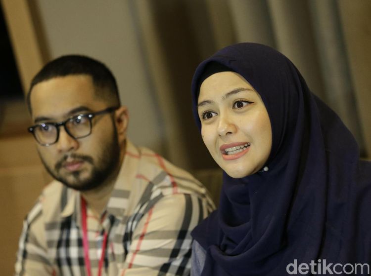 Selamat! Revalina S Temat Dikaruniai Anak Kedua