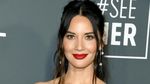 Olivia Munn Bergaun Polka Dot Monochrome