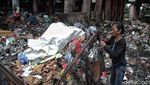Duh, Jorok! Sampah Menggunung di Kolong Tol Wiyoto-Wiyono