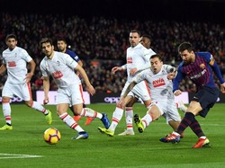 Pada menit ke-53, giliran Lionel Messi yang menjebol gawang Eibar. Foto: David Ramos/Getty Images