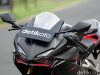 Membandingkan Ninja 250, CBR250RR dan R25, Enakan Mana?