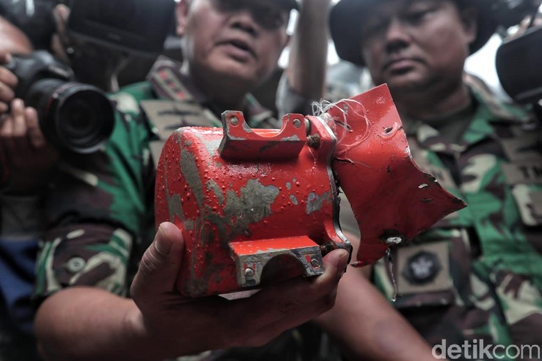 CVR Ditemukan, Lion Air Ucapkan Terima Kasih ke TNI hingga KNKT CVR Ditemukan, Lion Air Ucapkan Terima Kasih ke TNI hingga KNKT