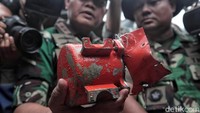 Sebelumnya, KRI Spica-934 berhasil menemukan CVR pada posisi koordinat 05 48 46,503 S - 107 07 36,728 T di perairan Tanjung Karawang.