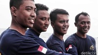 Begini ekspresi tim penyelam setelah berhasil menemukan CVR Lion Air yang dicari sejak Senin, 29 Oktober 2018 lalu.