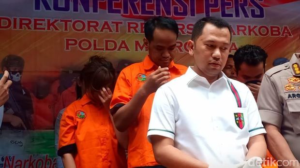 Robby Tumewu Meninggal Dunia, Vanessa Angel Dinaungi 6 Muncikari