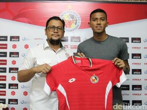 Teja Paku Alam Merapat ke Semen Padang