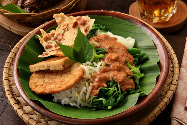 Tak Kalah dengan Salad, Krenyes Segar Sayuran Pecel Juga Kaya Nutrisi