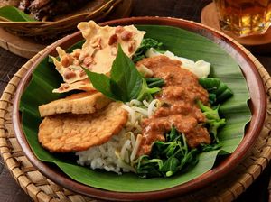 Tak Kalah dengan Salad, Krenyes Segar Sayuran Pecel Juga Kaya Nutrisi