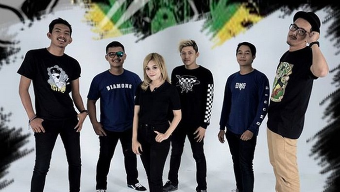Slowly Project Band