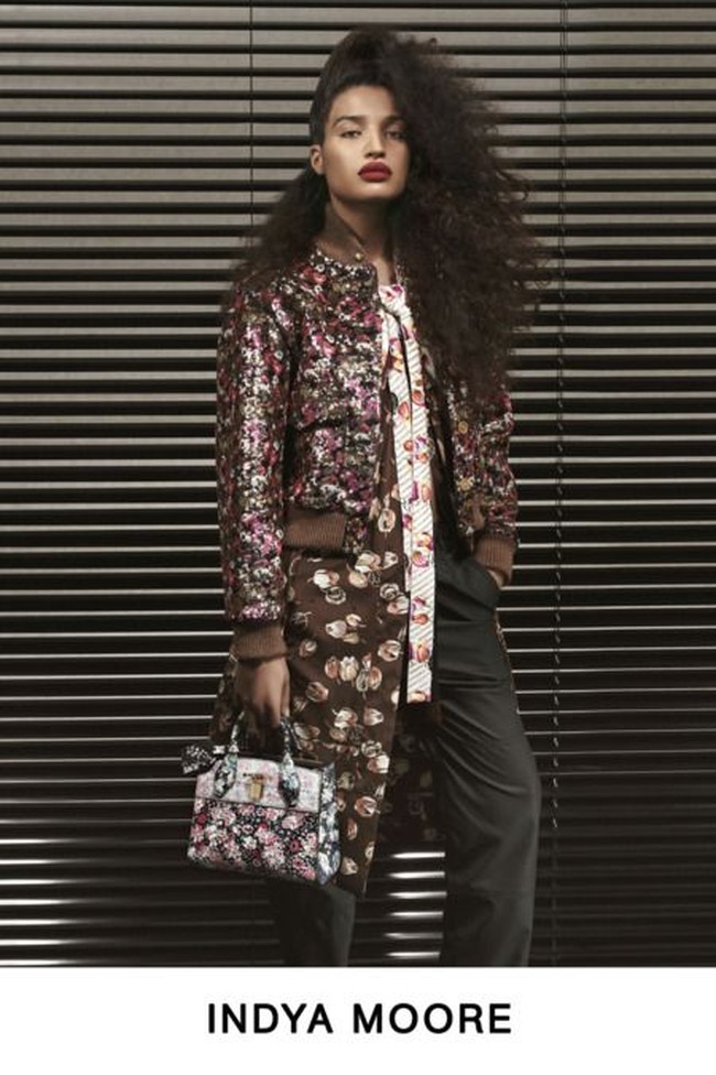 Tampil juga aktris transgender Indya Moore. Isu kesetaraan dan identitas gender yang cair (gender fluid) memang menjadi Louis Vuitton belakangan. September lalu di Paris Fashion Week, sejumlah model transgender diberi mandat untuk memeragakan koleksi Spring-Summer 2019 Louis Vuitton. (Foto: Dok. Louis Vuitton)