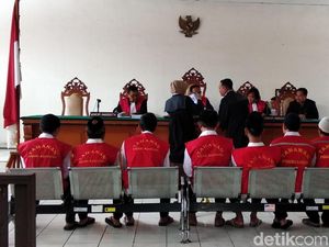 7 Pengeroyok Haringga Sirla Didakwa Pasal Pembunuhan