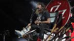 HBD Dave Grohl! Anak Guru, Drop Out dan Jadi Rock Star