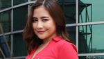Senyum Manis Prilly Latuconsina yang Makin Dewasa