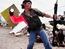 Penggabungan Dua Foto yang Bikin Hati Terenyuh