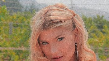 Phoebe sebelumnya tampil dengan rambut pirang. Foto: Instagram