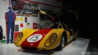 Mobil balap tersebut adalah P-5. Daihatsu P-5 sebenarnya bukanlah mobil baru. Daihatsu seolah nostalgia dengan menghadirkan P-5 di lantai pameran Tokyo Auto Salon 2019 di Makuhari Messe, Chiba, Jepang, beberapa hari lalu.