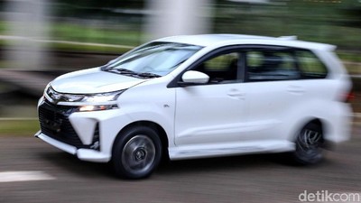 Mencicipi Avanza Paling Mahal