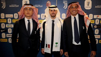 Gaya Pemain Juventus dan AC Milan Pakai Sorban di Arab Saudi