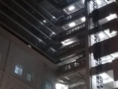 Gedung Yarsi yang terbakar.