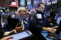 Wall Street Grogi Nantikan Hasil Perundingan Dagang AS-China