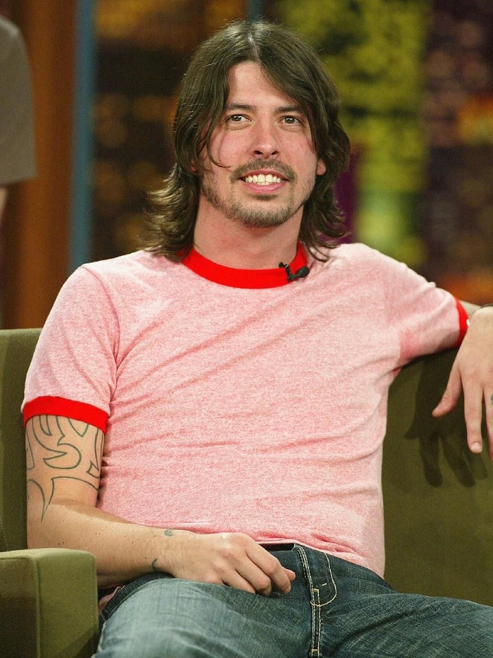 BURBANK, CA - APRIL 9: The Foo Fighters singer Dave Grohl   appears on The Tonight Show with Jay Leno at the NBC Studios on April 9, 2003 in Burbank, California. (Photo by Kevin Winter/Getty Images)