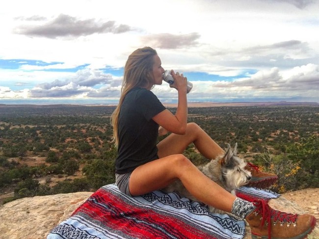 Awalnya aku sangat gugup melakukan itu. Itu bukan sesuatu yang pernah kulakukan sebelumnya dan aku benar-benar khawatir tentang apa yang dipikirkan orang. Yang membuatku senang, fotoku disukai banyak orang, jelas Megan. Foto: Instagram @holdon2yerbutts