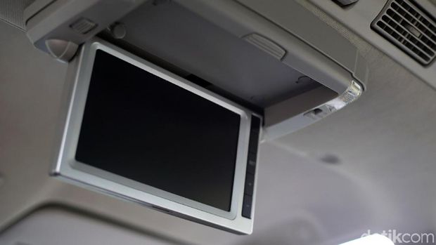 Monitor yang mirip dengan mobil lebih mahal seperti Innova