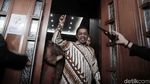 Idrus Marham Acungkan Telunjuk Usai Didakwa Terima Suap