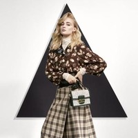 Sophie Turner, aktris yang juga kekasih Joe Jonas, juga mendapat mandat sebagai model untuk katalog ini. (Foto: Dok. Louis Vuitton)