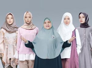 Giliran BLACKPINK Foto Bareng Mamah Dedeh hingga Dirazia Polisi Syariah
