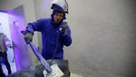 Foto: Daripada Marah Sama Motor, Mending Coba Anger Room