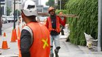 Nasib Para Pekerja, Bertaruh Nyawa Demi Menyambung Hidup
